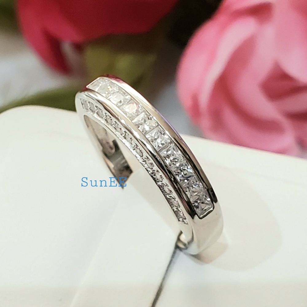 NEW 925 STERLING SILVER WOMENS PRINCESS DIAMOND CUT WEDDING BAND RING - Picture 2 of 4